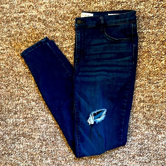 EUC PACSUN DARK JEGGING DISTRESSED - Size 10! - Picture 3 of 6